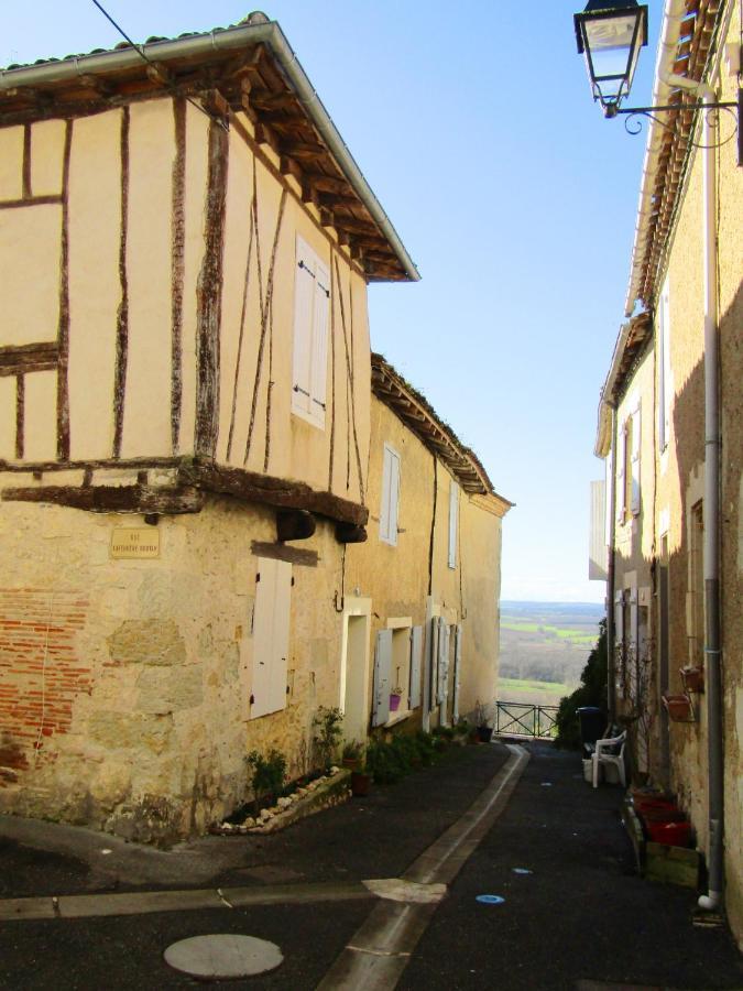 Gite Des Remparts A Lectoure Exterior foto